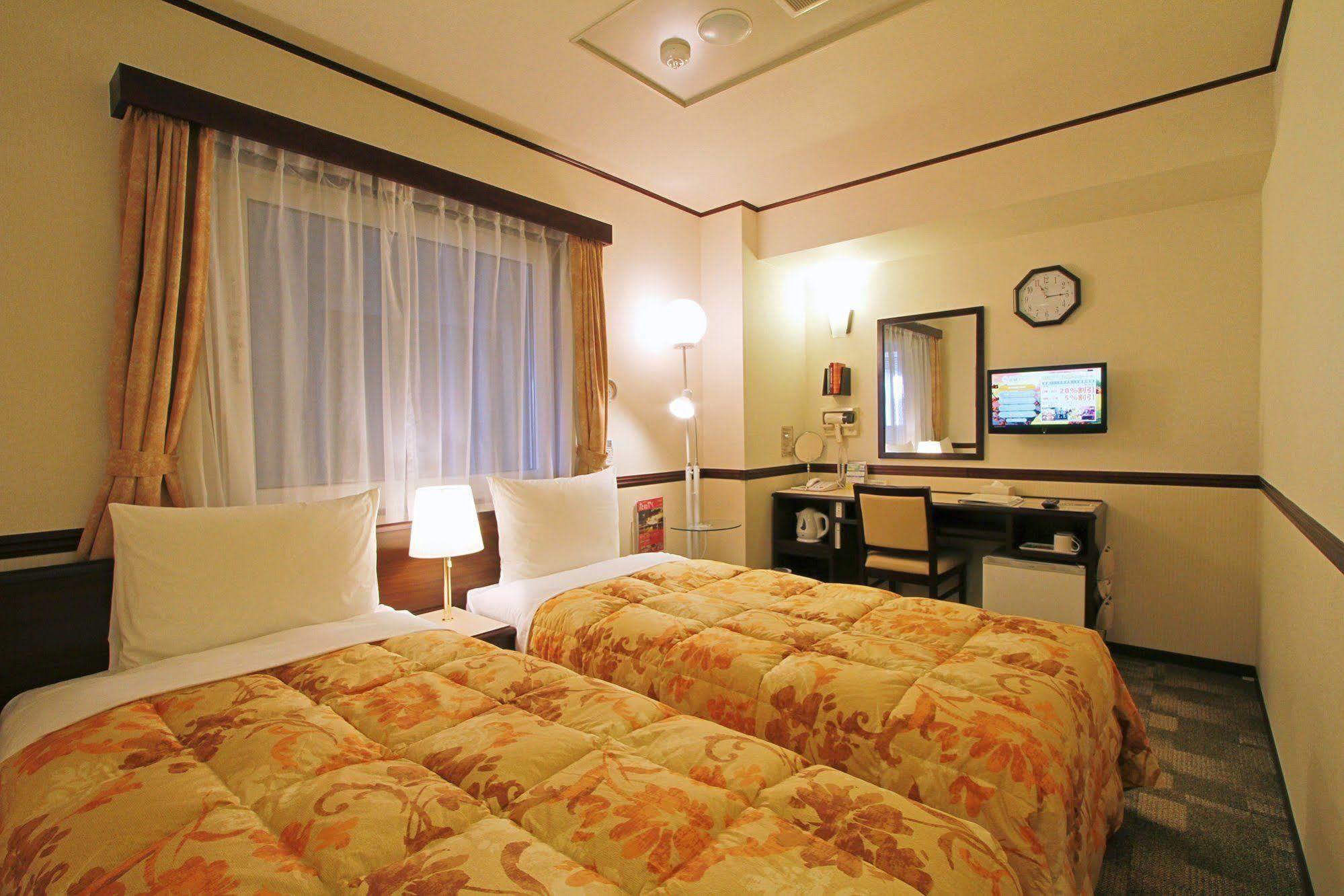 Toyoko Inn Izumo-Shi Ekimae Exterior photo